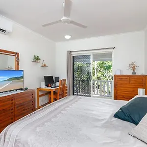 modern-2-bedroom-townhouse-with-pool.cairnshotels4all.com/